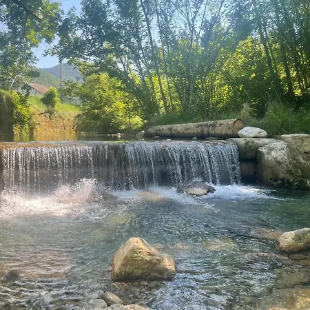 La Cascade Du D'annecy דוסאר